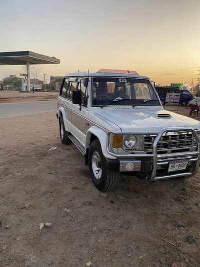 Mitsubishi Pajaro 1986