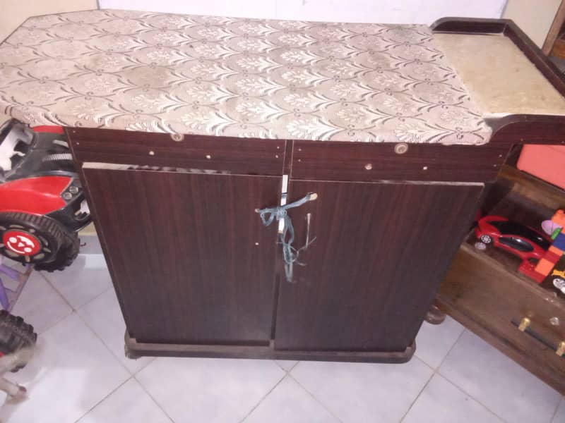iron stand 1