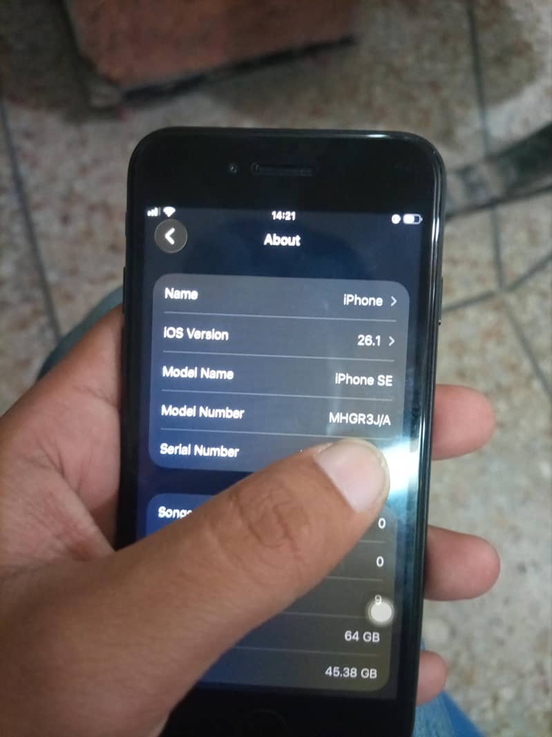 iphone SE 4