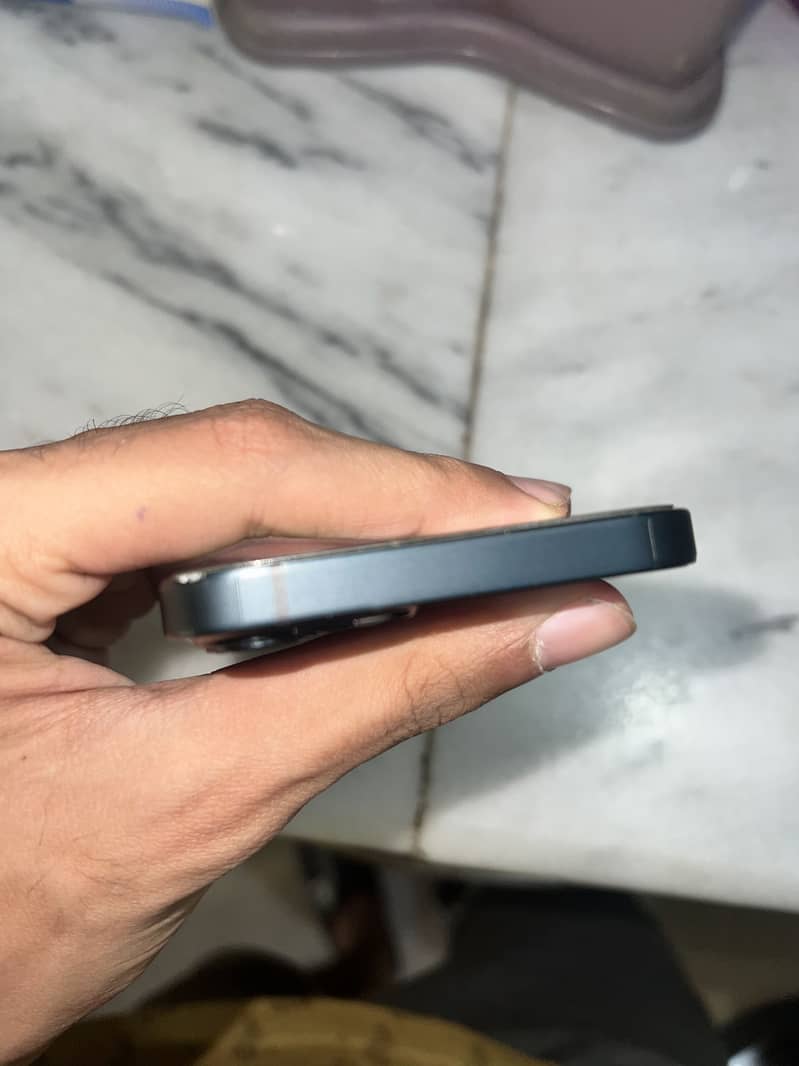 Iphone 13 JV 4