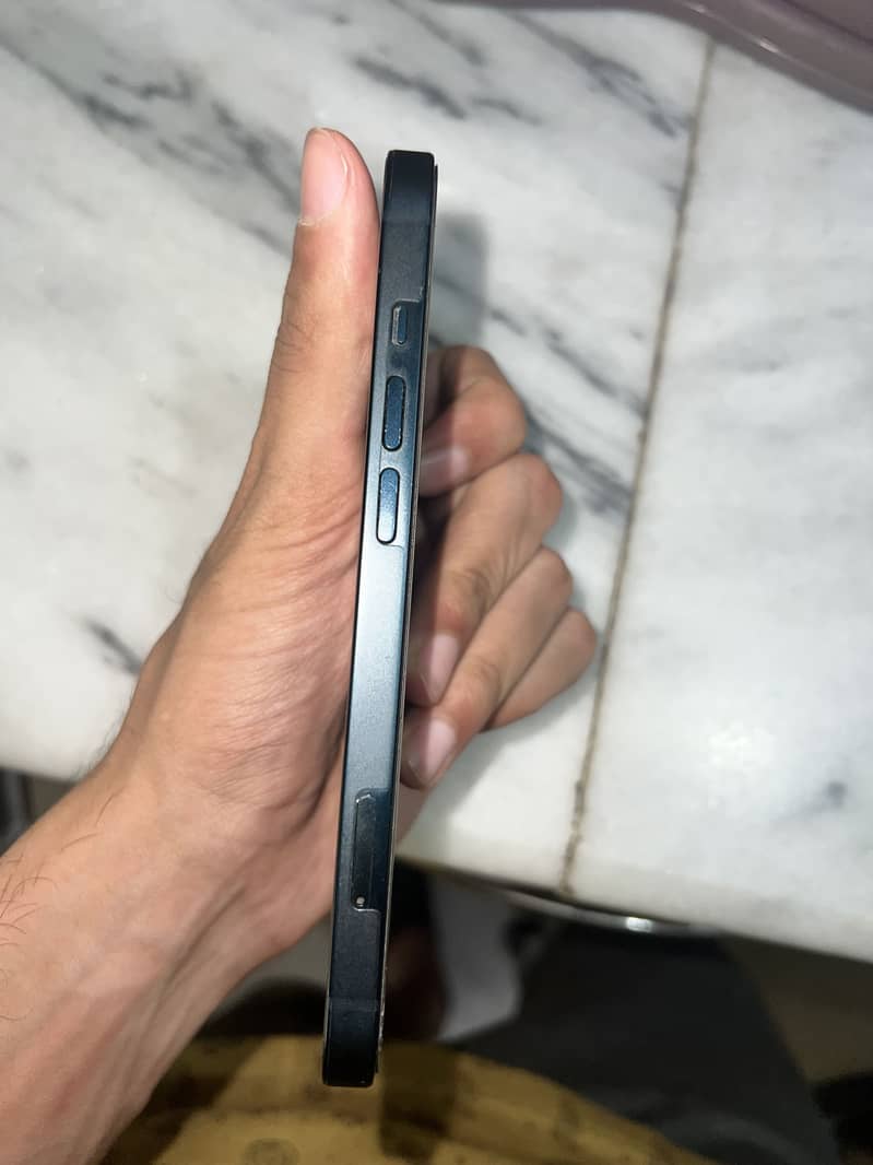 Iphone 13 JV 5