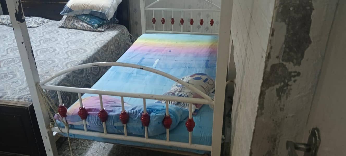 solid iton bunk bed 1