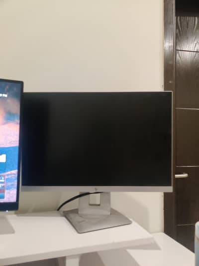 24" HP LED slim Borderless  led screen