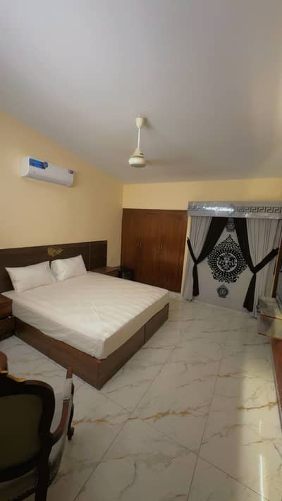 Couple Guest House Near millennium Mall