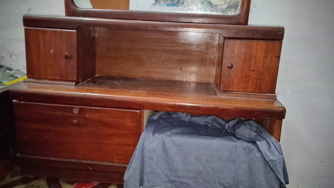 Dressing  Table in 2000 2