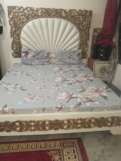 Wooden king size Bed