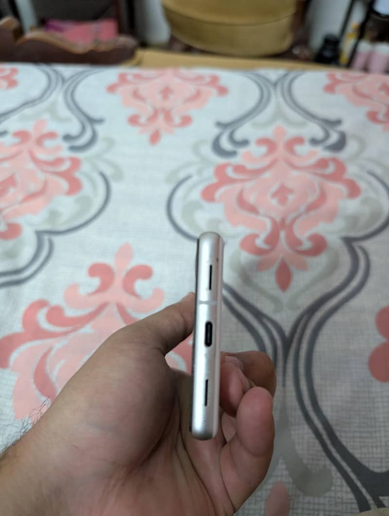 google pixel 7A 5