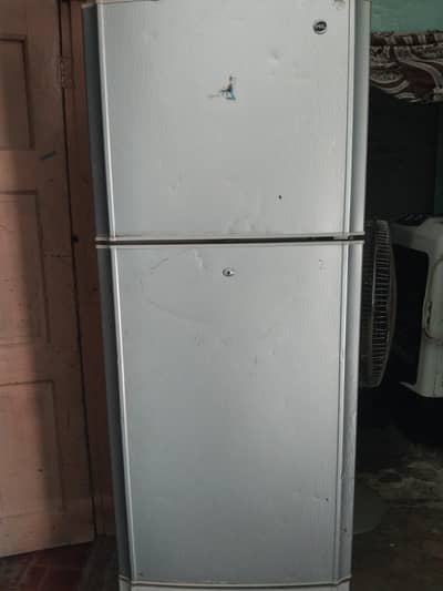 selling  a fridge