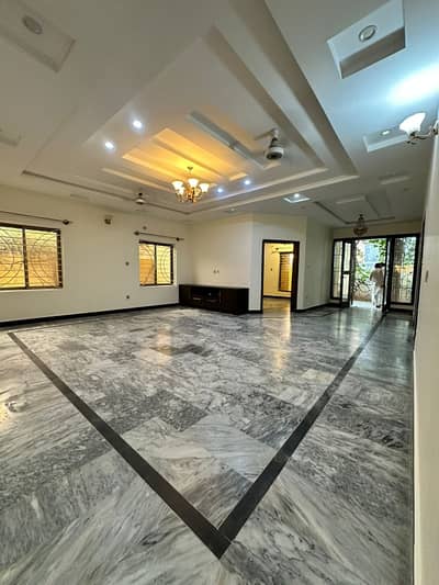 Beautiful House For Rent