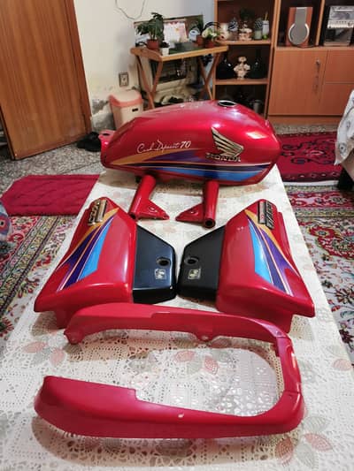 2008 Model original tanki tapy
