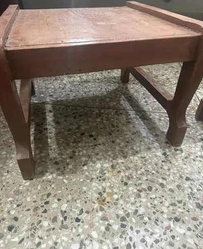 2 side tables and one plastic table