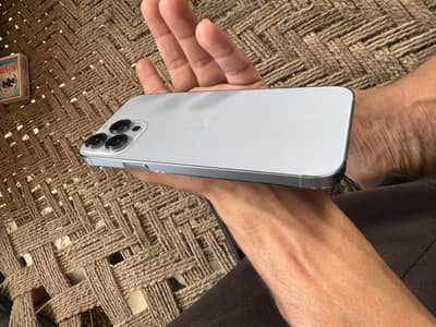 I phone 13 pro max ( factory unlock 256gb)