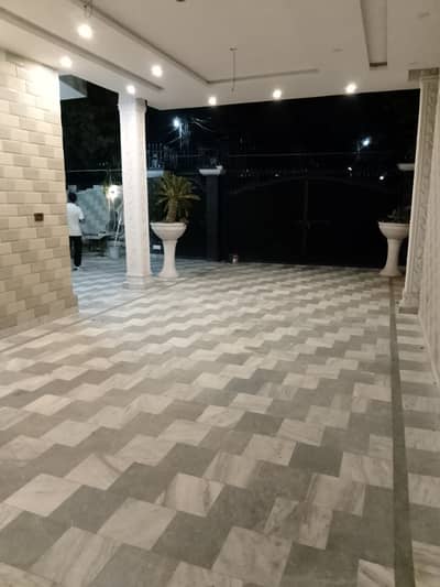 1 kanal upper portion awialable for Rent