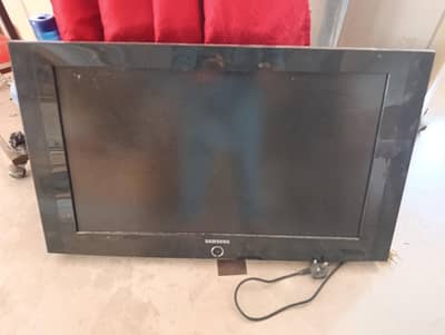 Samsung 32" LCD TV