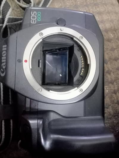 CANON EOS 600