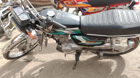 Honda CG 125 2023 model golden number 2277  for sale