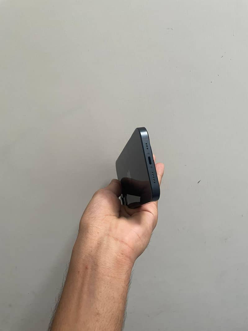 Apple iPhone 13 3