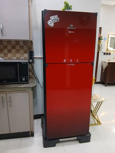DAWLANCE FRIDGE MEDIUM SIZE