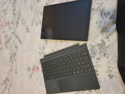 Microsoft Surface Pro 7 i5 10 gen Touch Screen 8Gb 128Gb