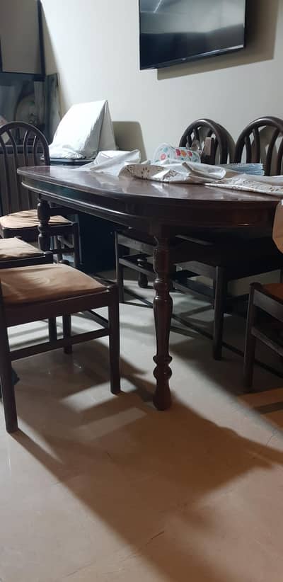 Six seater wooden Dinning Table!