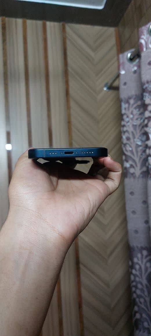iPhone 13 5