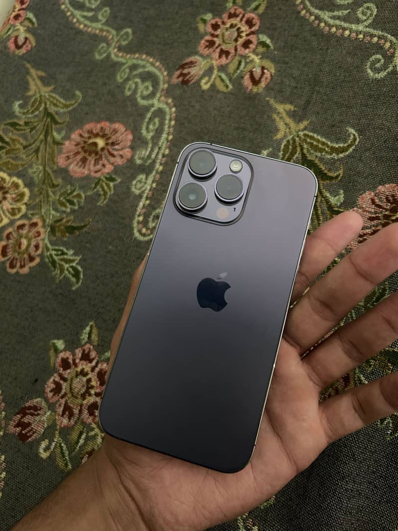 iPhone 14 Pro Max 2