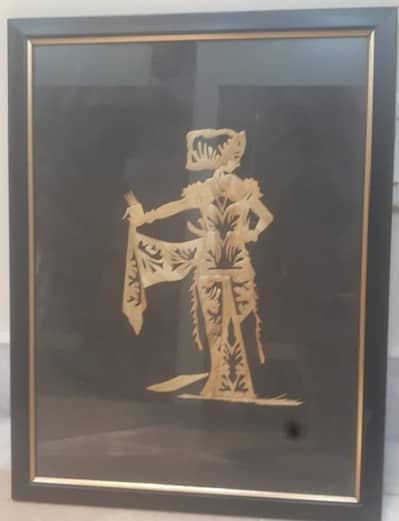beautiful handcrafted staw art frame - Traditional dancer Silhouette