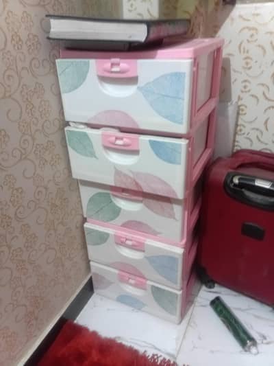 Kids storage drawer