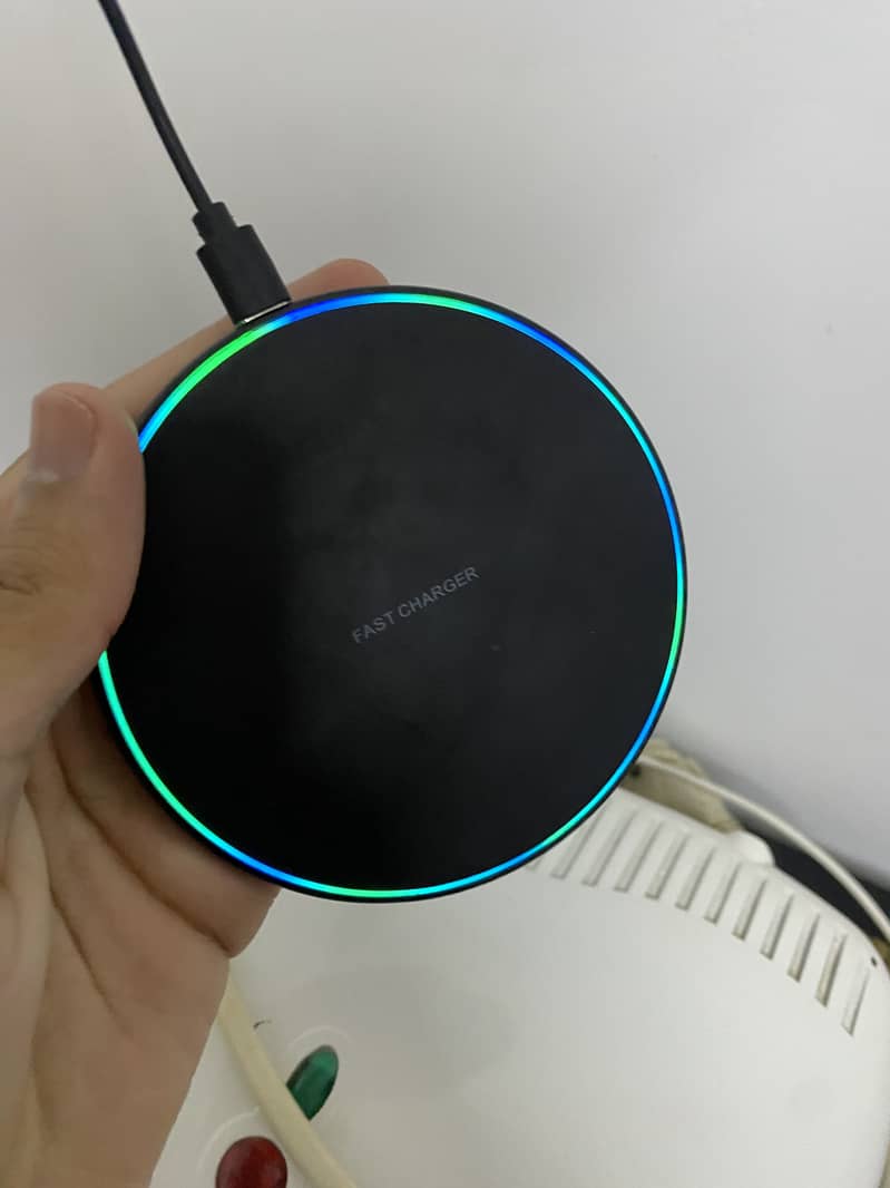 Wireless charger for iphones/android 0