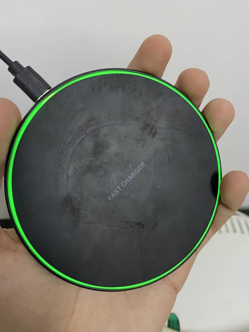 Wireless charger for iphones/android 3