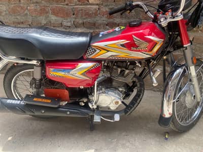 urgent sale condition new totally original