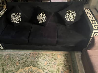 Elegant 3 Seater Velvet Sofa – Navy Blue – Excellent Condition