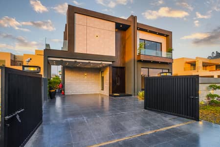 Luxury 1 Kanal House with Modern Elevation & Spacious Interior