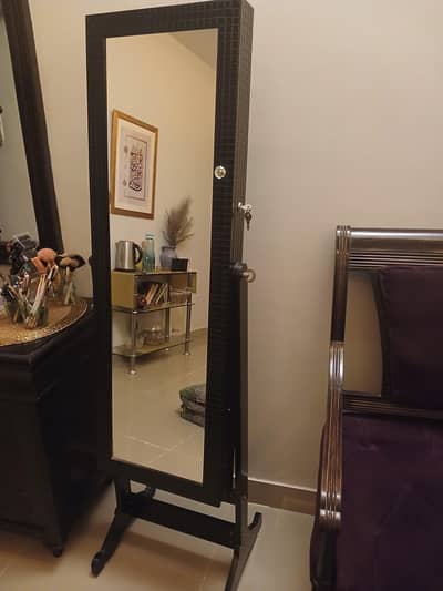 jewellery closet ( imported )