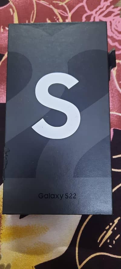 Samsung Galaxy S22 (Genuine Condition)
