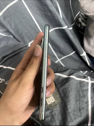 One Plus 9R