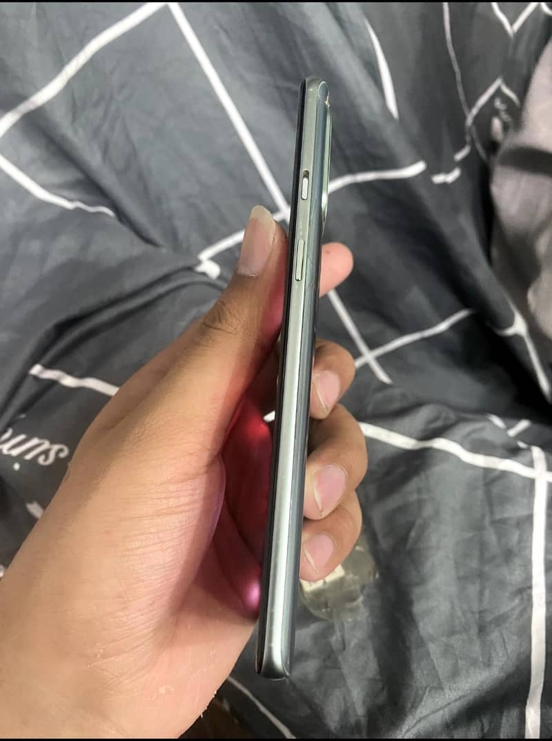 One Plus 9R 3