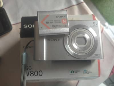 Sony DSC-W800 20.1 Mega Pixel Camera Brand New Un used