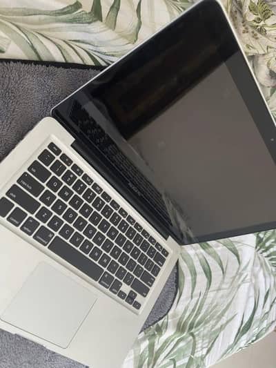 Macbook Pro (urgent sale)