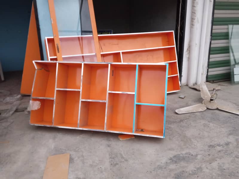 almari frame 1