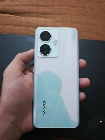 Y55 8/128GB Condition 10/10