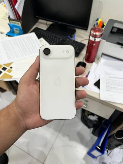 iphone 17 air gloden colour