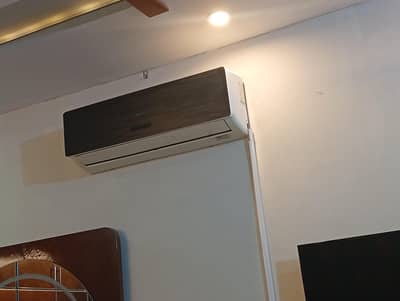 Orient DC Inverter, Chill Cooling With Original Condition