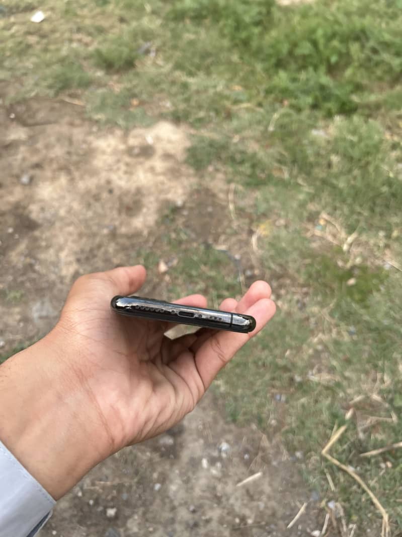 iPhone 11 Pro 3