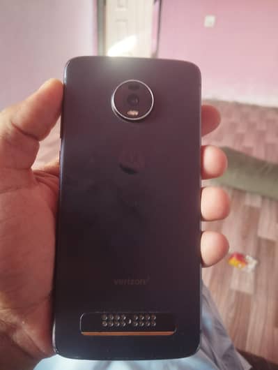 Motorola Moto Z2 Force