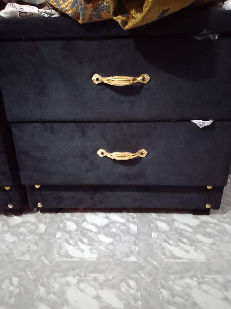 Double with 2 side table 2