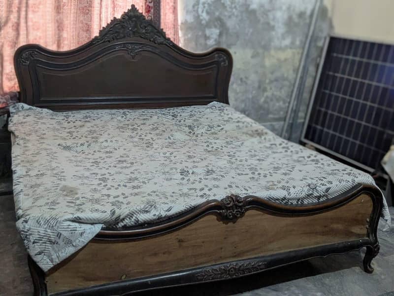 Bed +Table 2