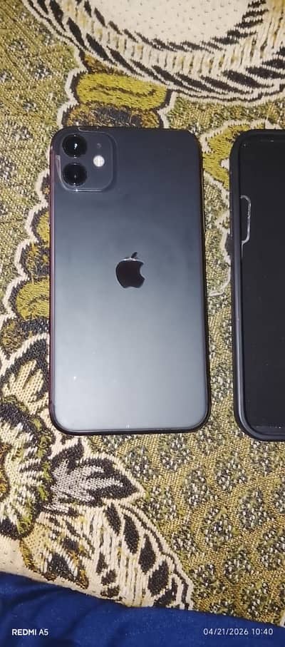 Iphone 11 non pta jv . 83% health . Face id (ok). 64GB.  No watr pack