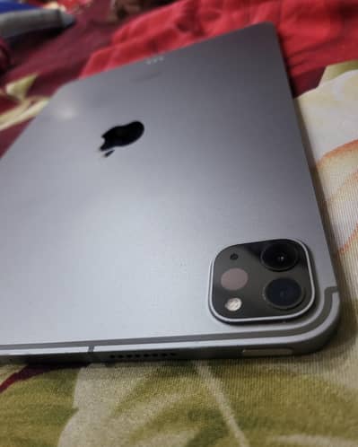 apple i pad pro 2022 M2 chip 256 gb sim varient ipad m2