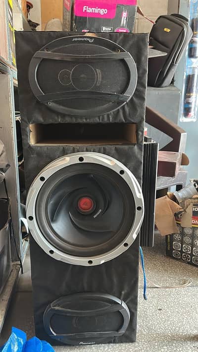 woffer amplifier and speakers